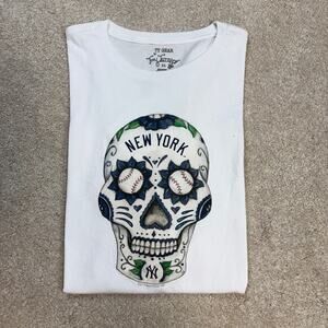 NWT Tiny Turnip TT Gear New York Yankees Sugar Skull Graphic T-Shirt Size XL